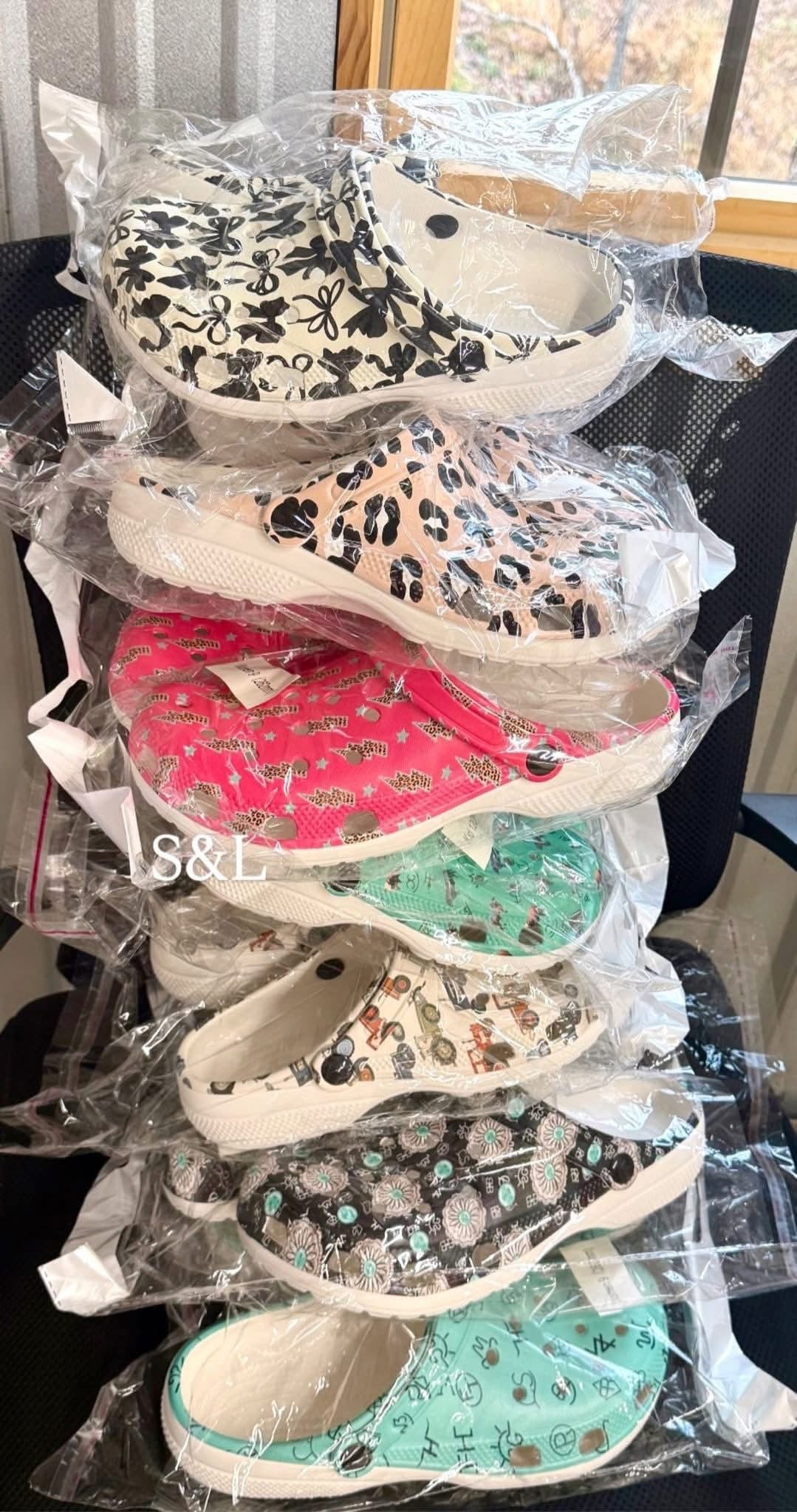 PREORDER- Cutie Clogs