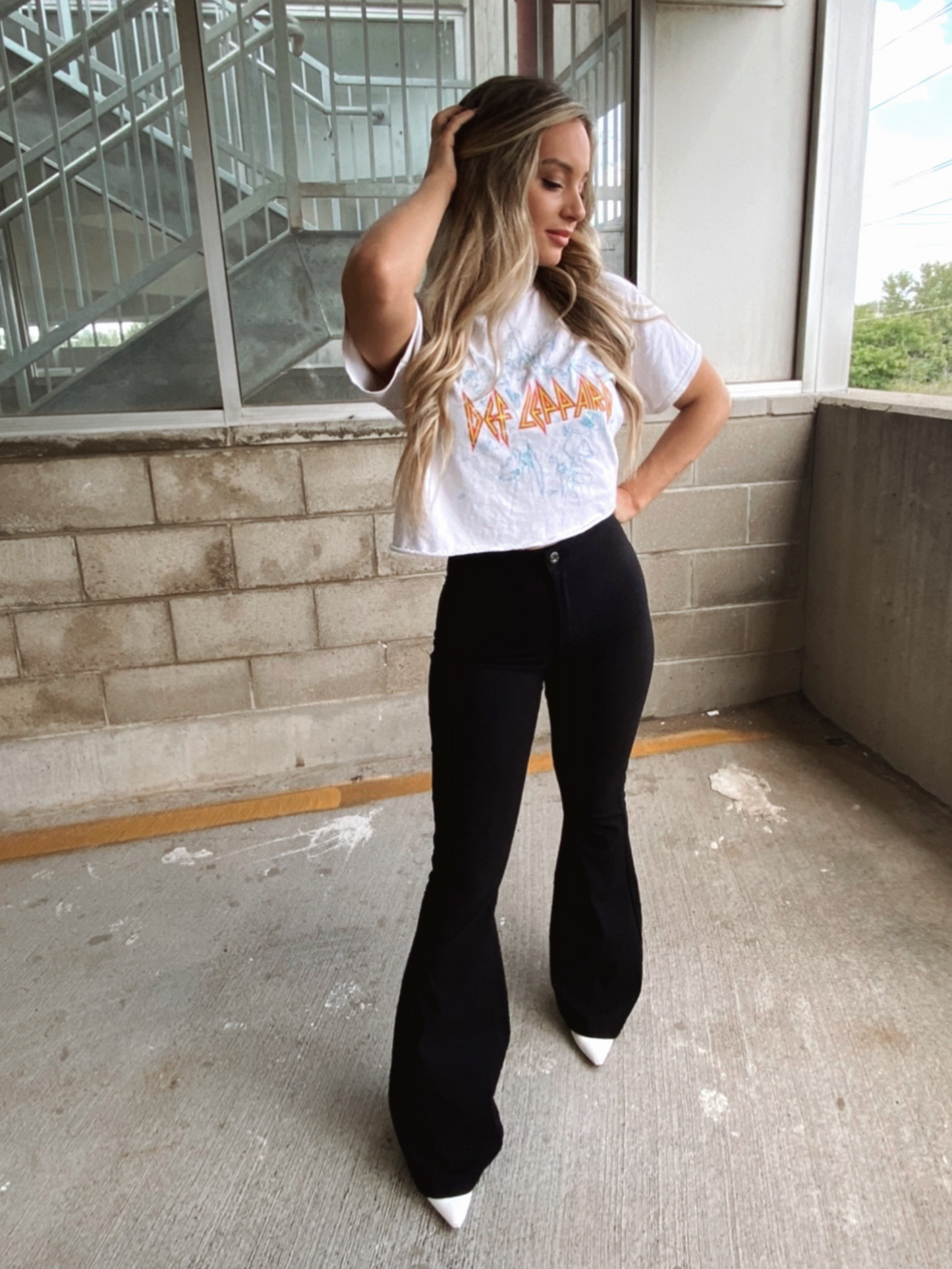 Fiona High Waisted Bell Bottom Flare Jeans - Black -DS