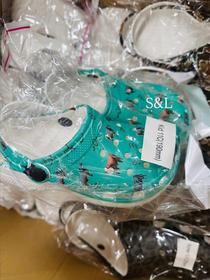 PREORDER- Cutie Clogs