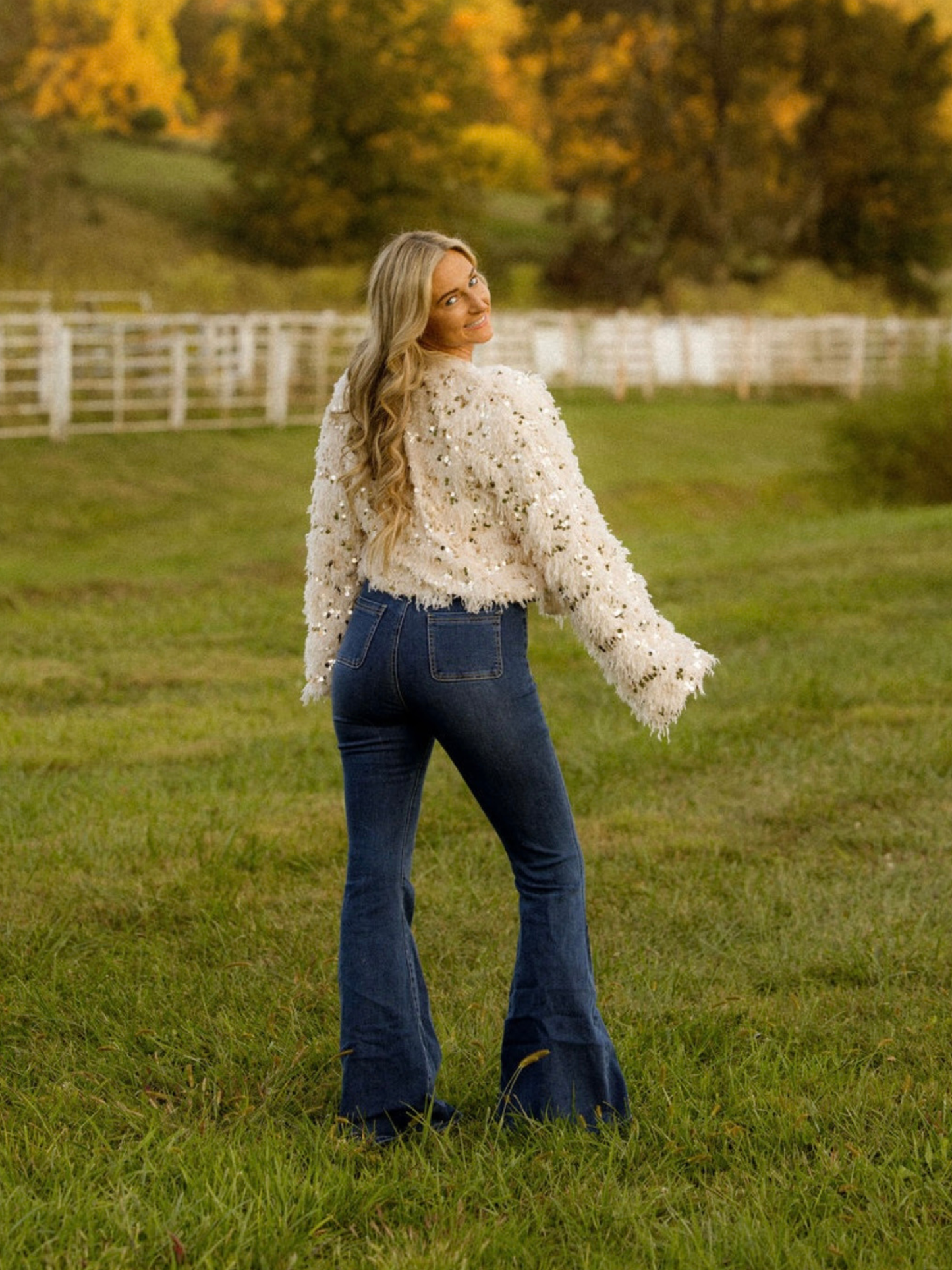 Fiona High Waisted Bell Bottom Flare Jeans - Medium Wash Denim (SIZE UP) -DS
