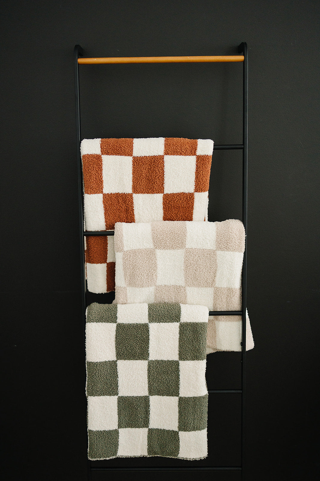 DS- Rust Checkered Plush Blanket