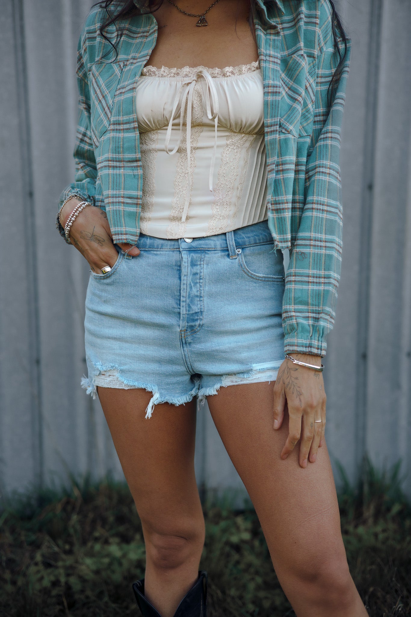 Saylor Distressed Denim Shorts - Light Wash -DS