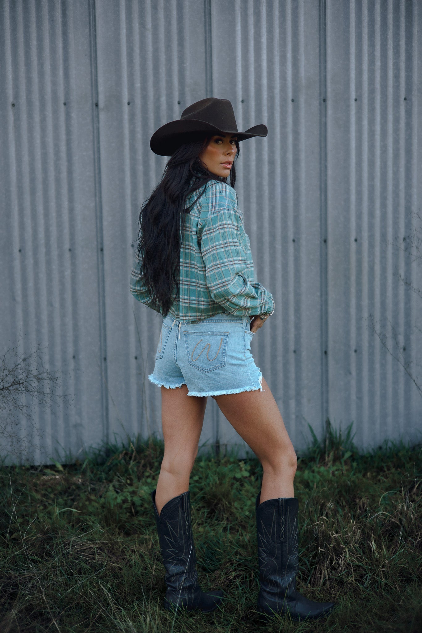 Saylor Distressed Denim Shorts - Light Wash -DS