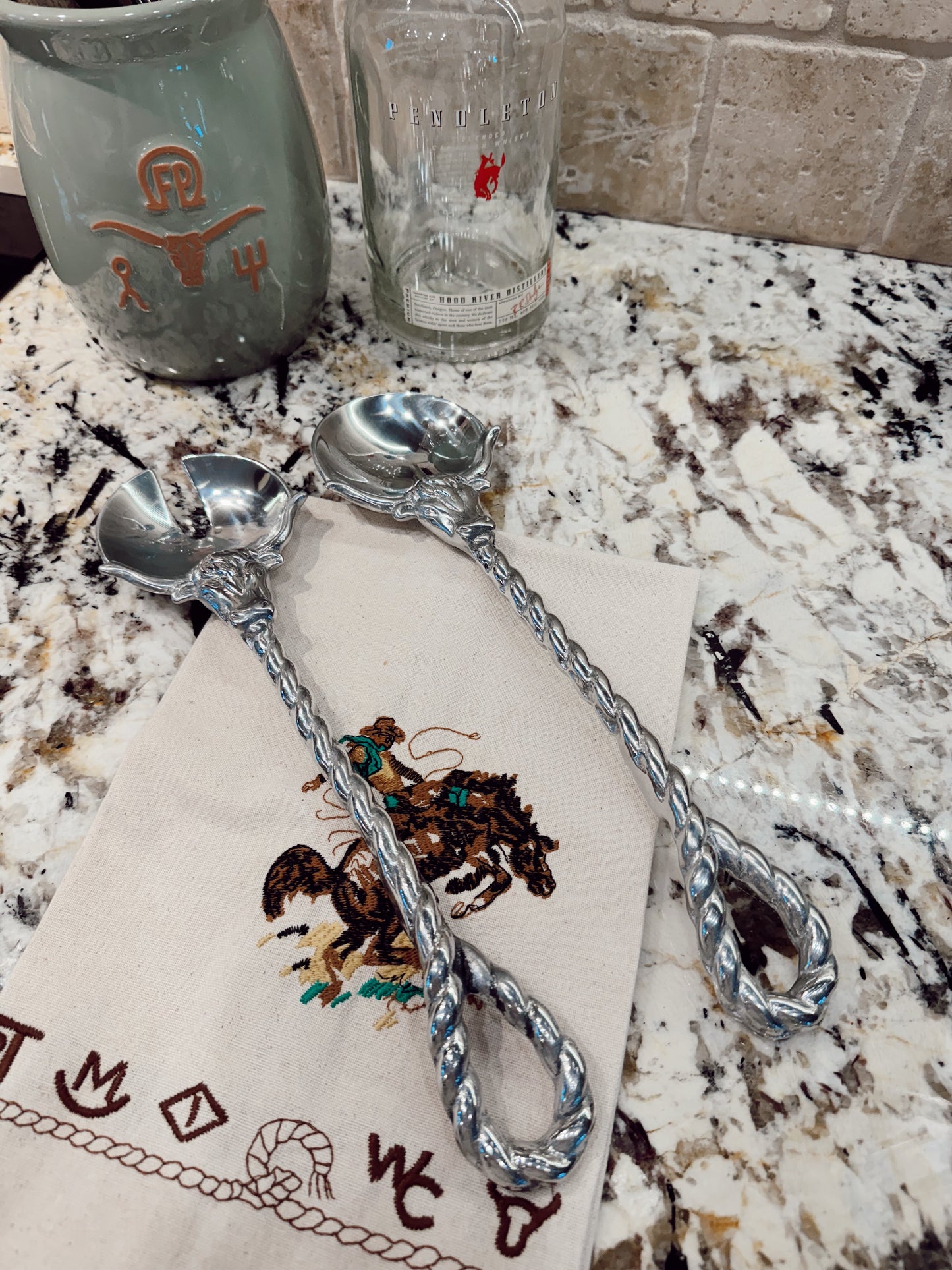 The Longhorn Serving Set -DS
