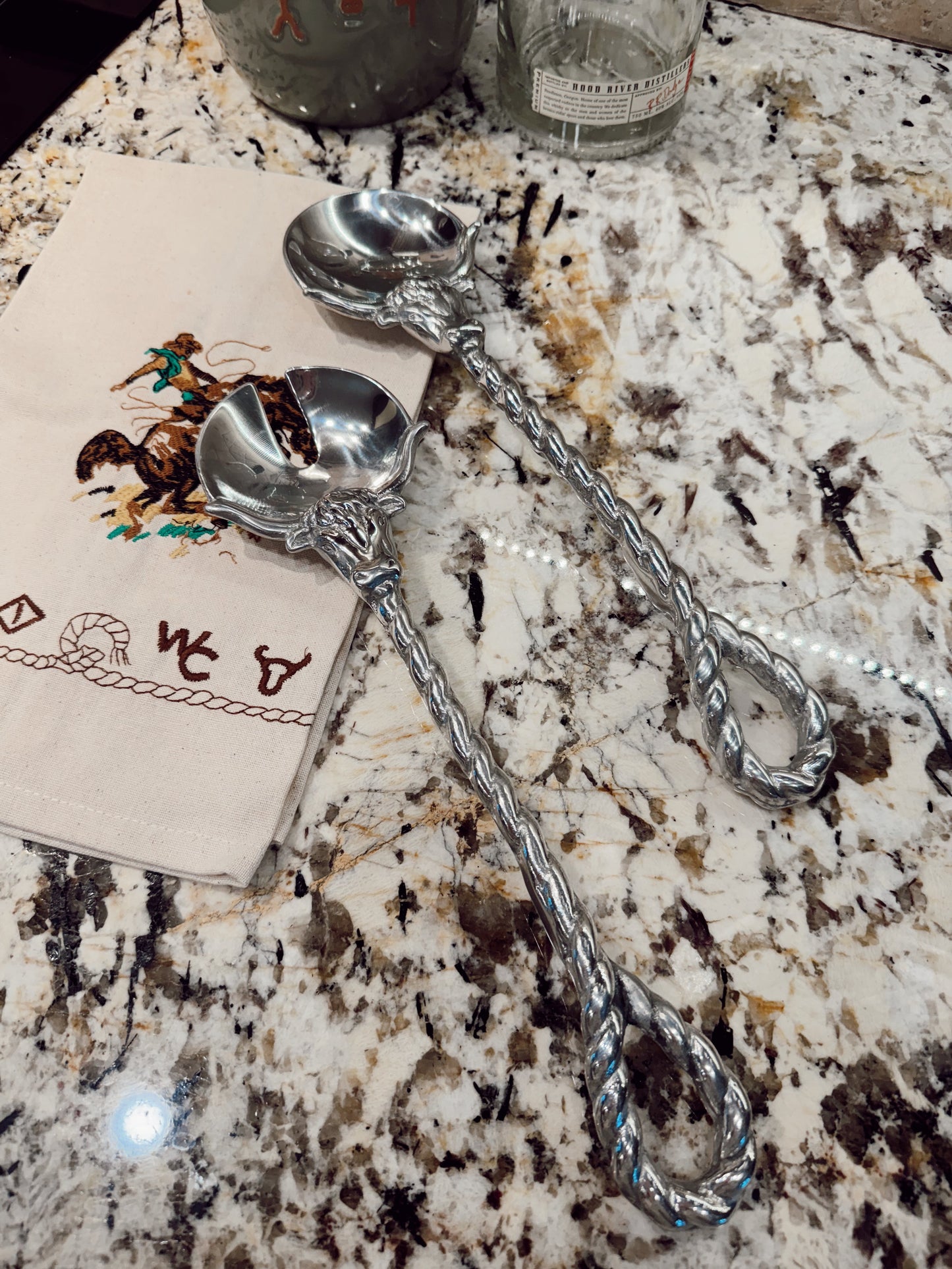 The Longhorn Serving Set -DS