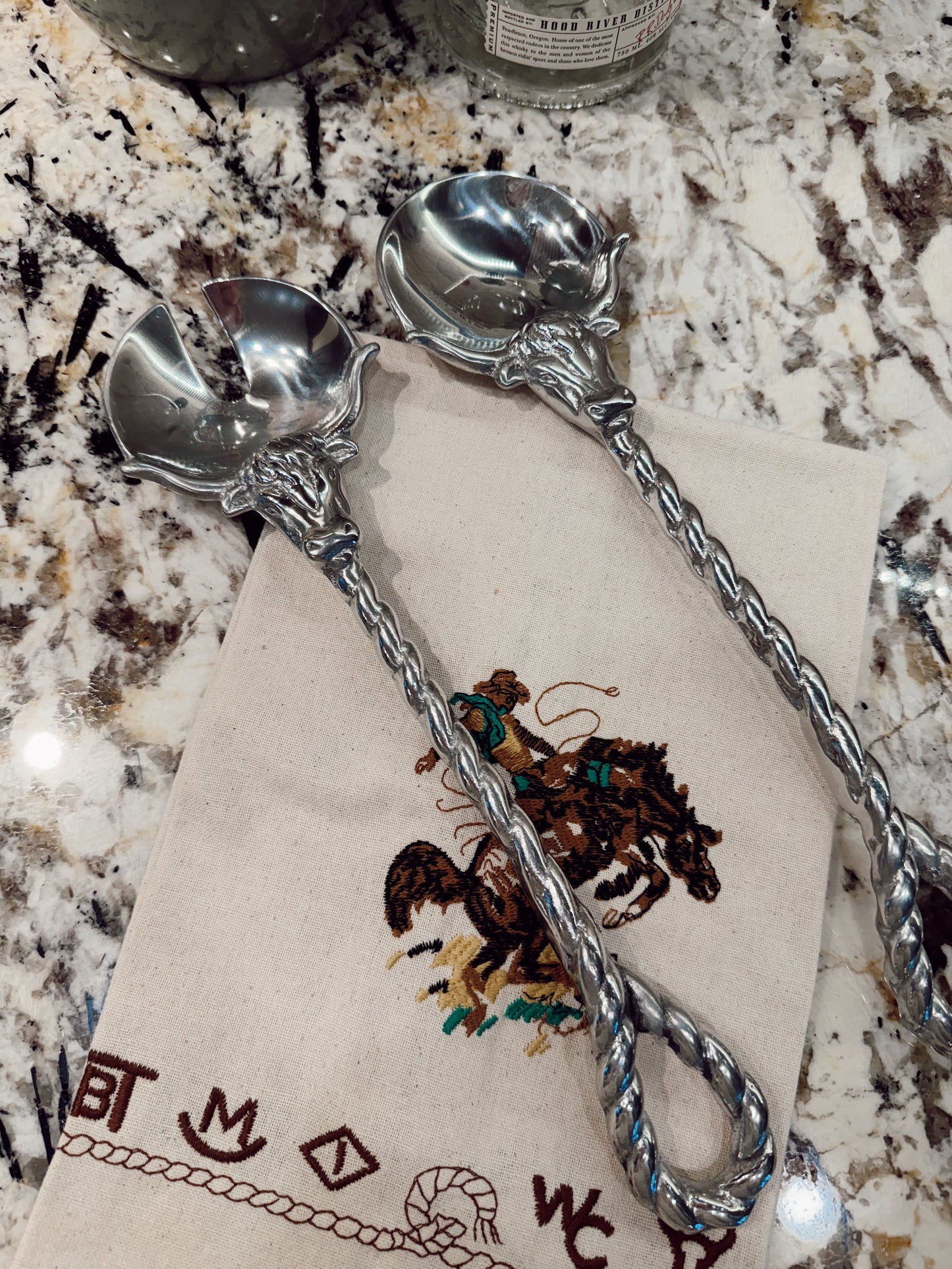 The Longhorn Serving Set -DS