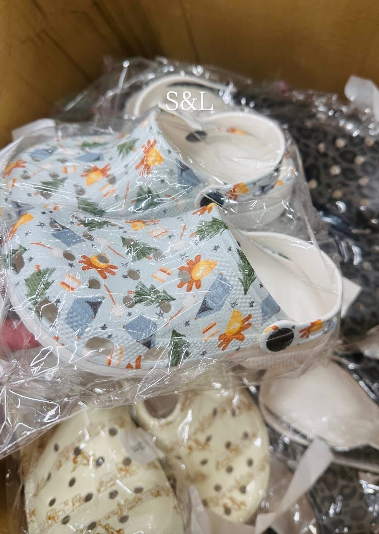 PREORDER- Cutie Clogs