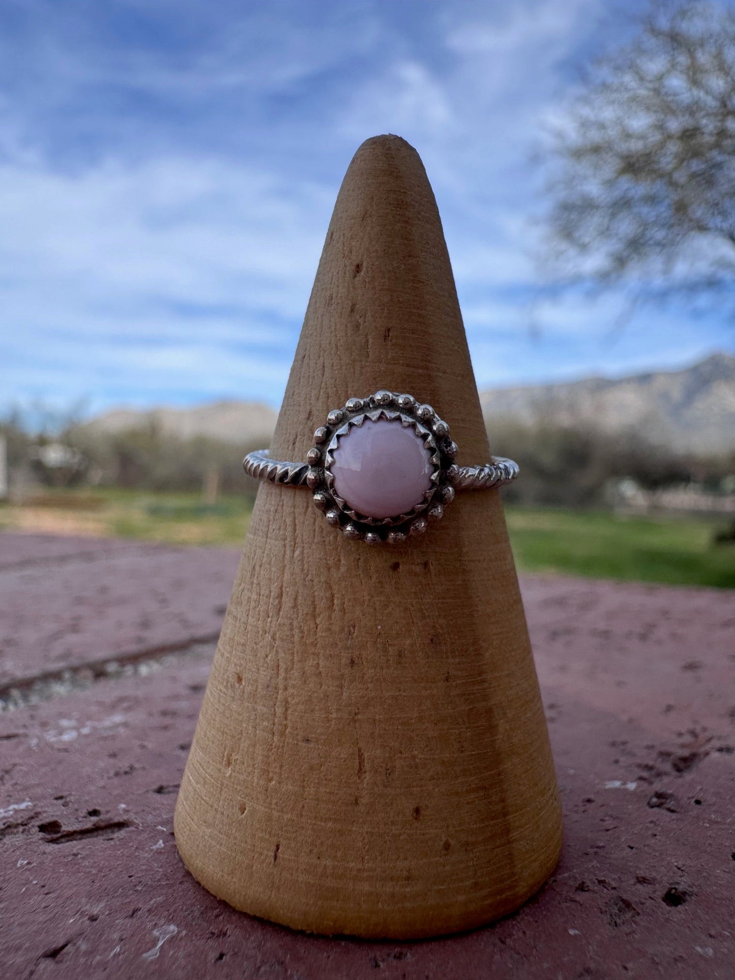 Handcrafted Queen Pink Conch & Sterling Silver Twisted Band Ring -DS