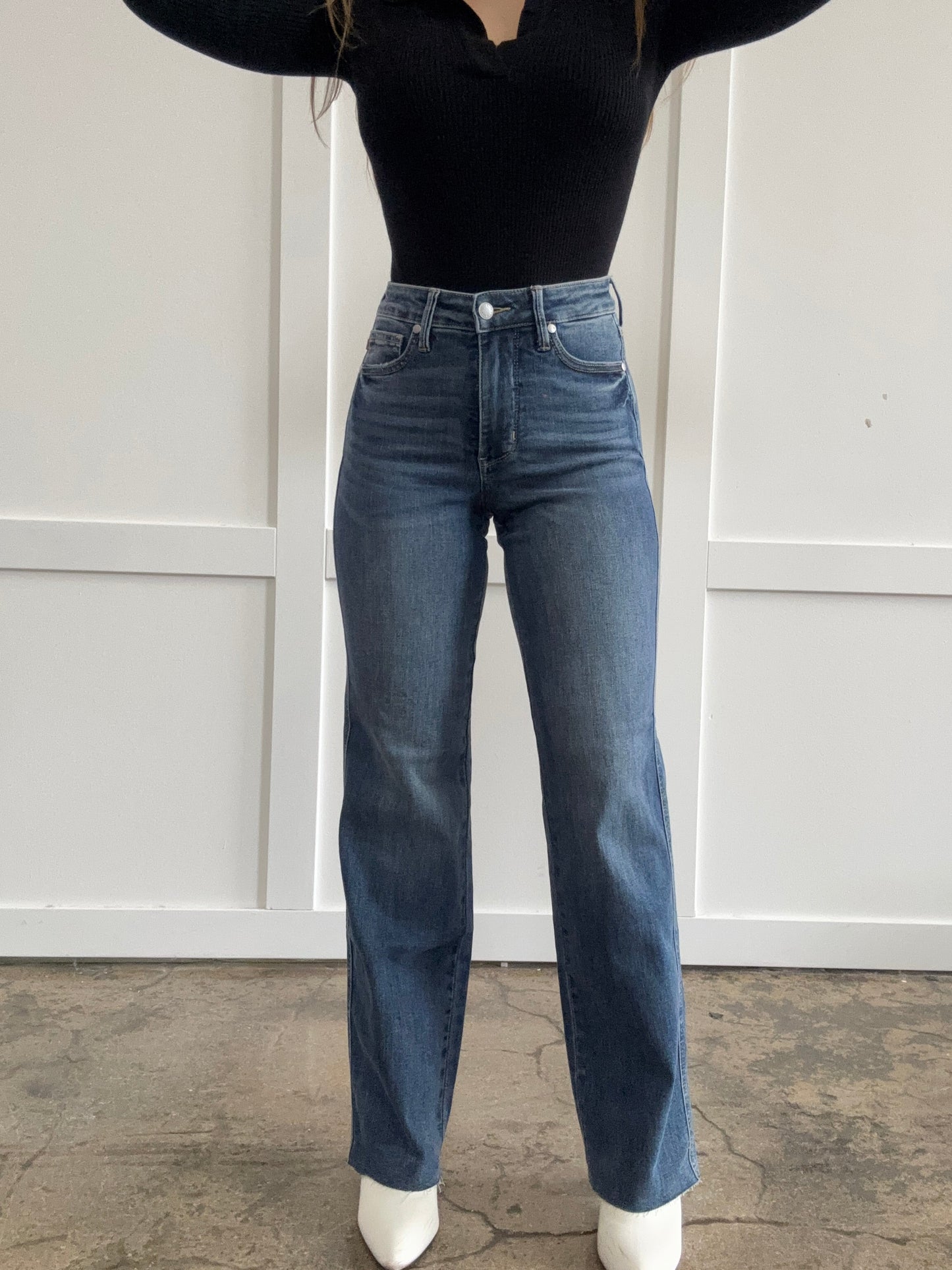 Kelsey Judy Blue Straight Leg Jeans -DS