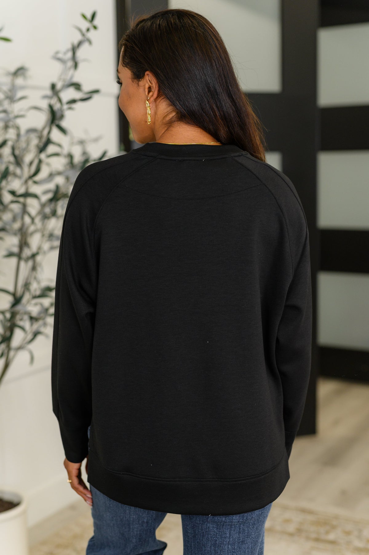 It's The Little Things Relaxed Scuba Pullover in Black -DS