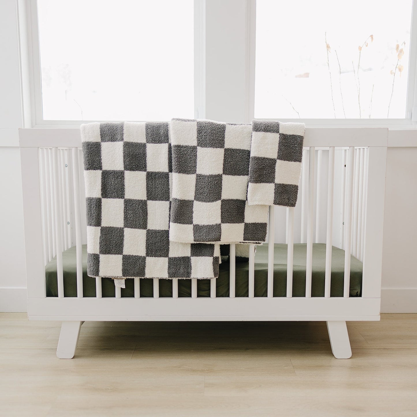 DS- Charcoal Checkered Plush Blanket