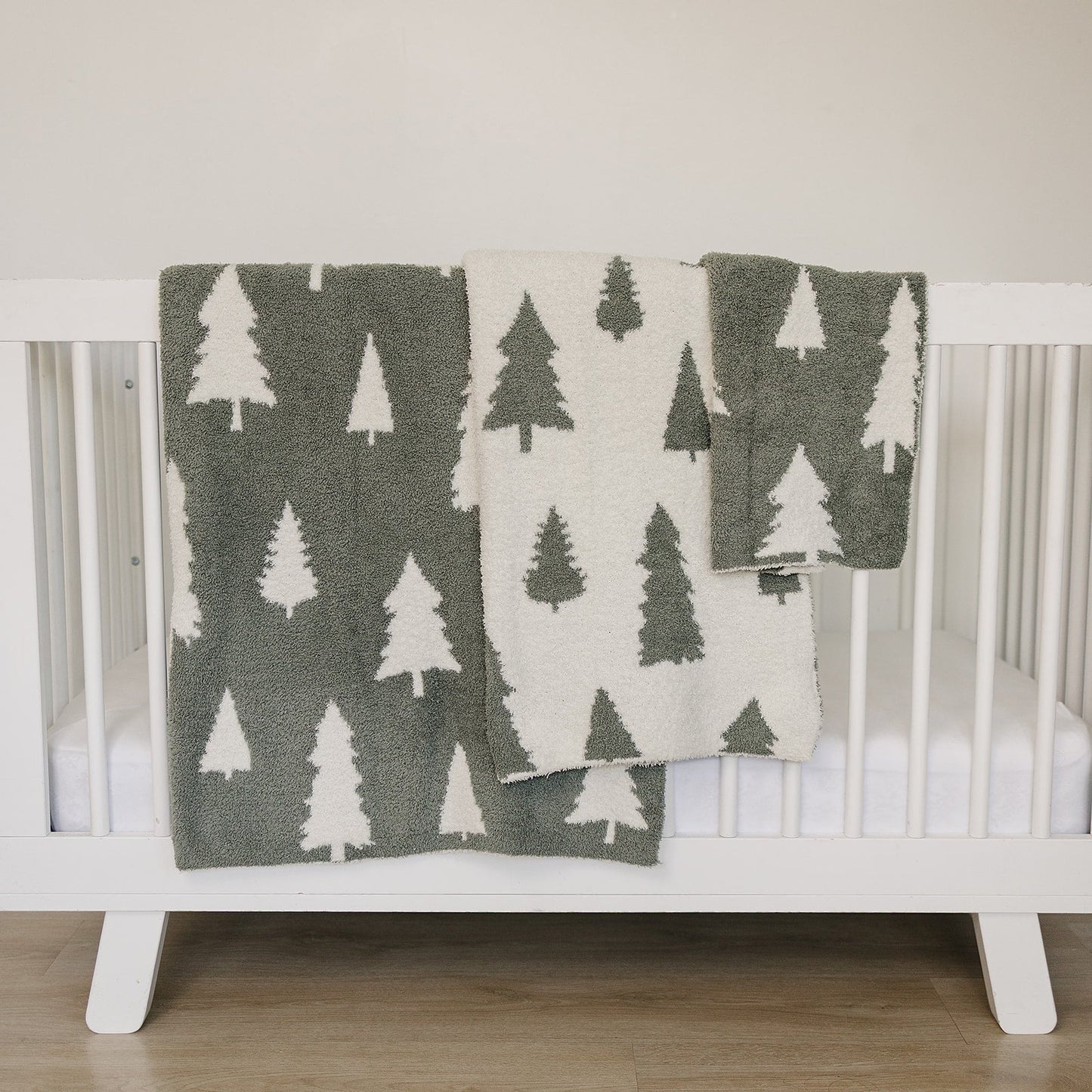 DS- Pines Plush Blanket