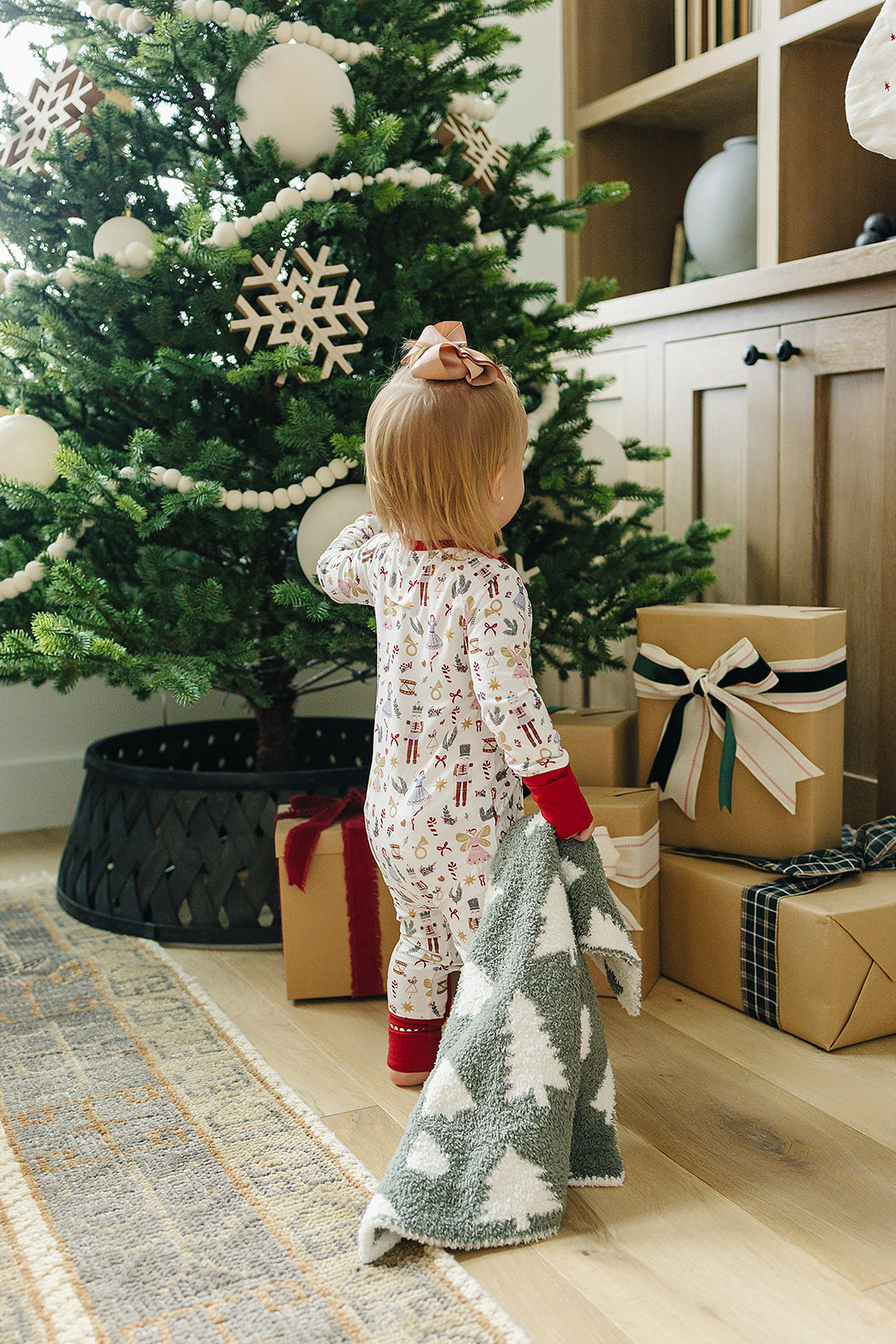 DS- Pines Plush Blanket